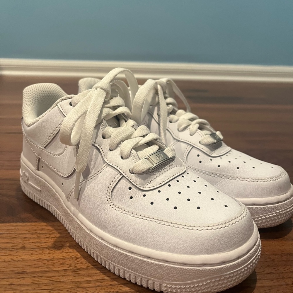 Nike Air Force 1 triple white